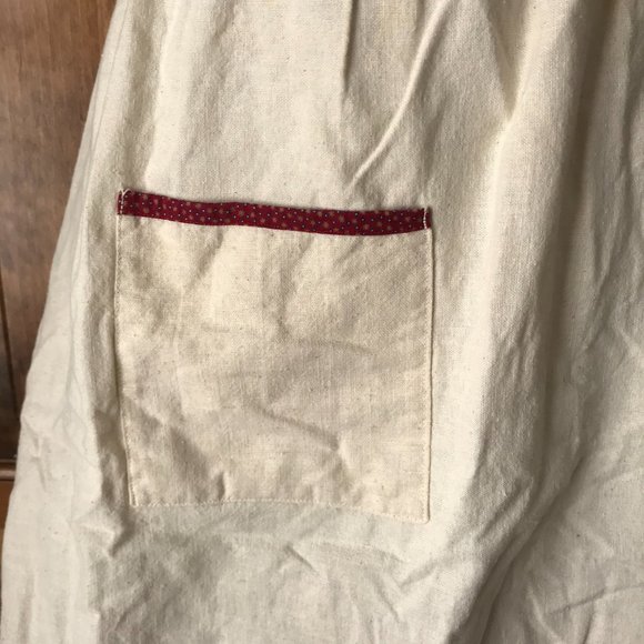 Christmas Apron w/Quilted Look Wreath - Picture 4 of 8